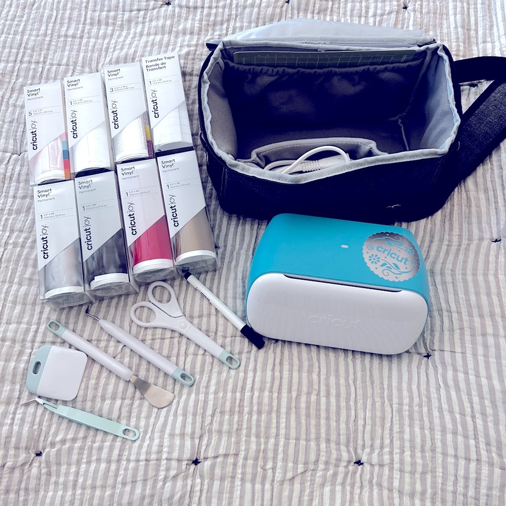 Cricut joy whole set. Never used!